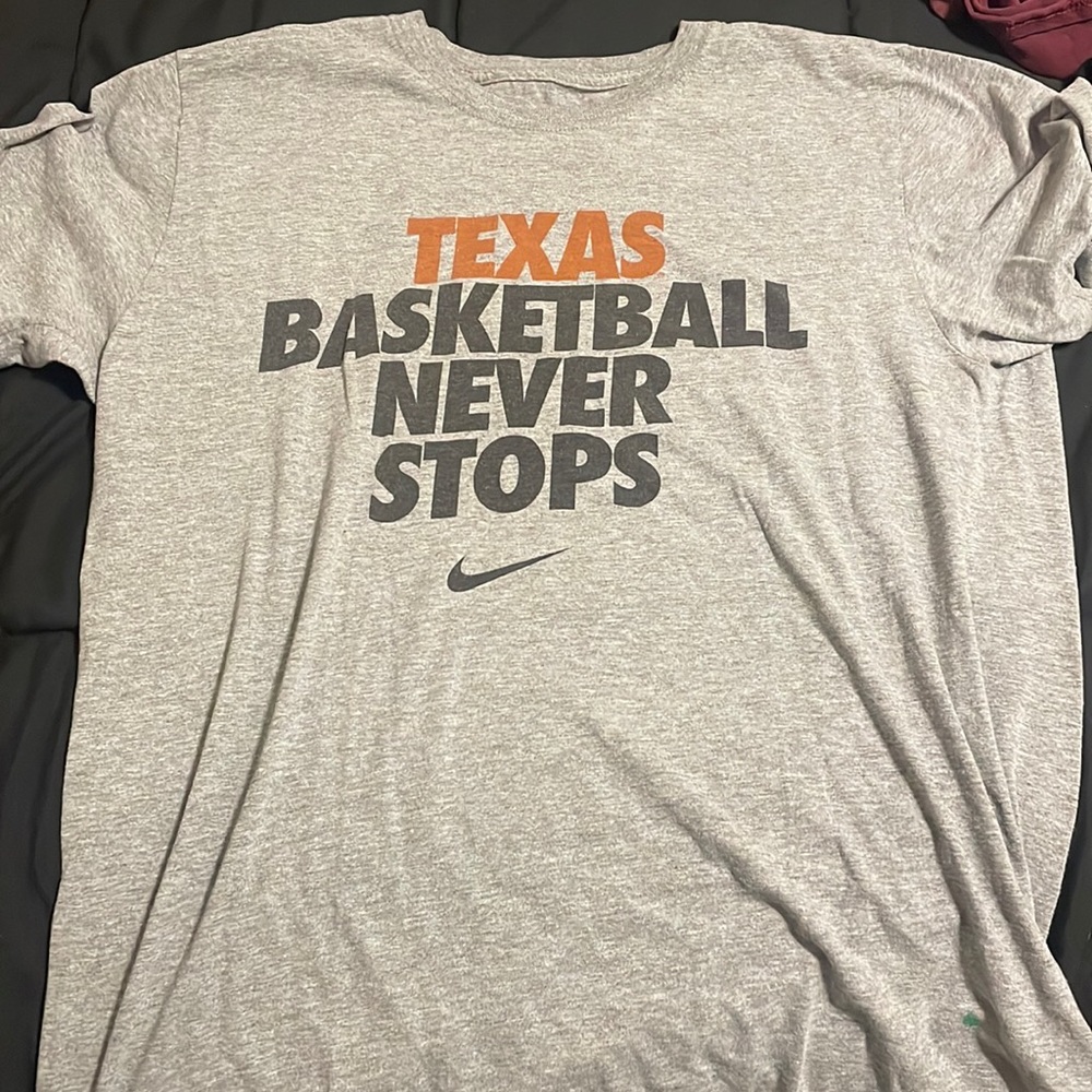 Nike Men’s UT basketball tshirt